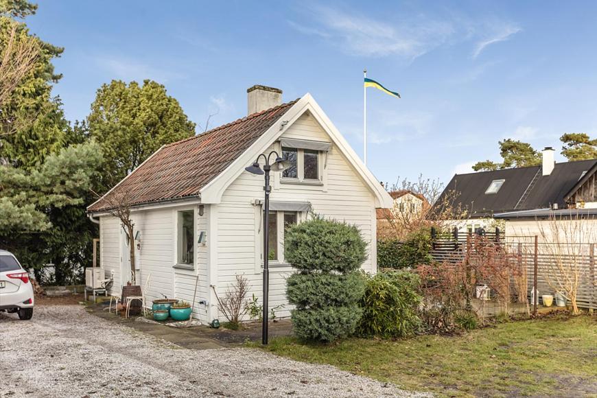 Guesthouse Close To The Beaches In Hoellviken Екстериор снимка